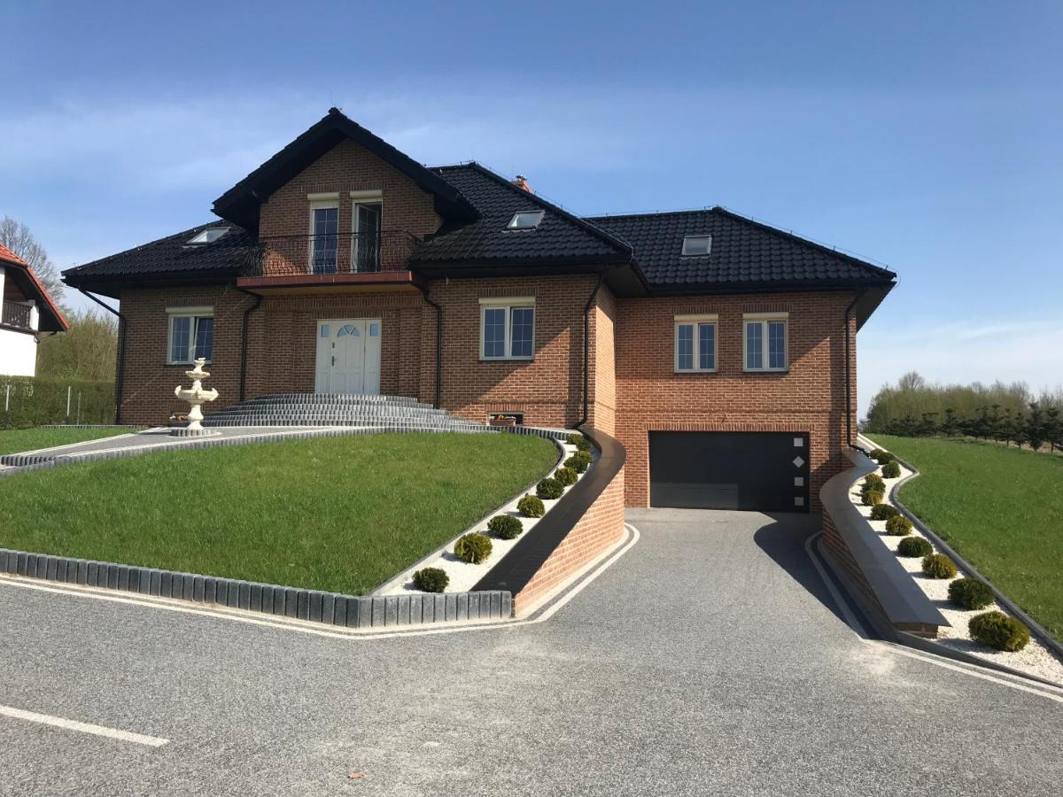 Dom Nad Stawem Farm stay